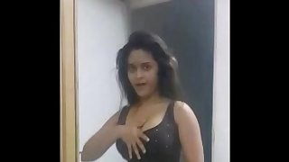 Sexy Indian Babe Navneeta Dancing Shaking BigTits